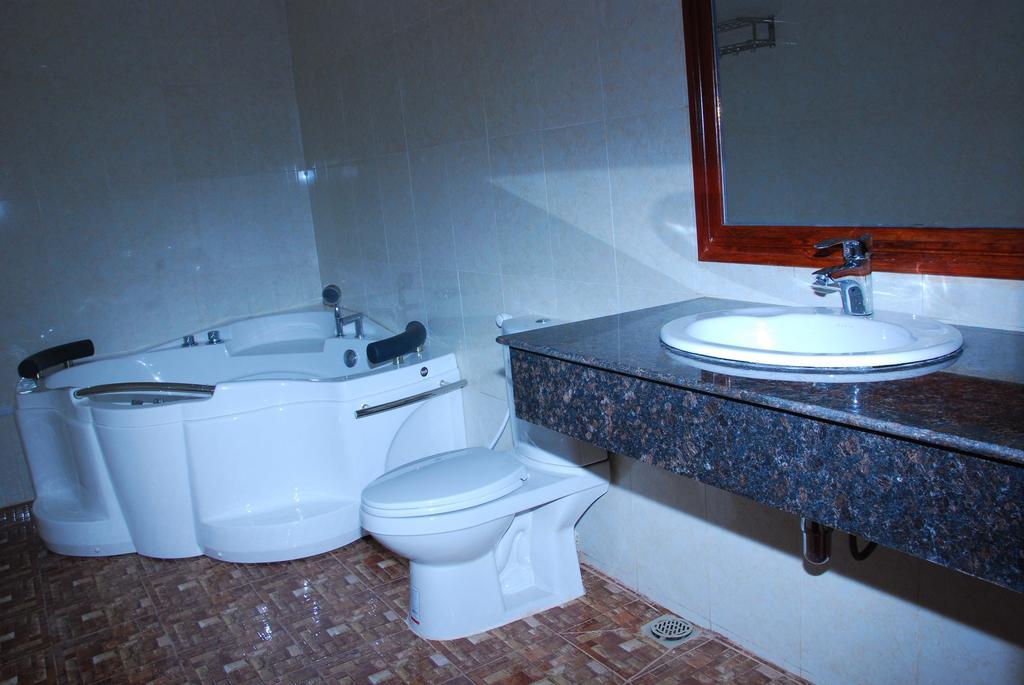 Emerald BB Battambang Hotel Rum bild