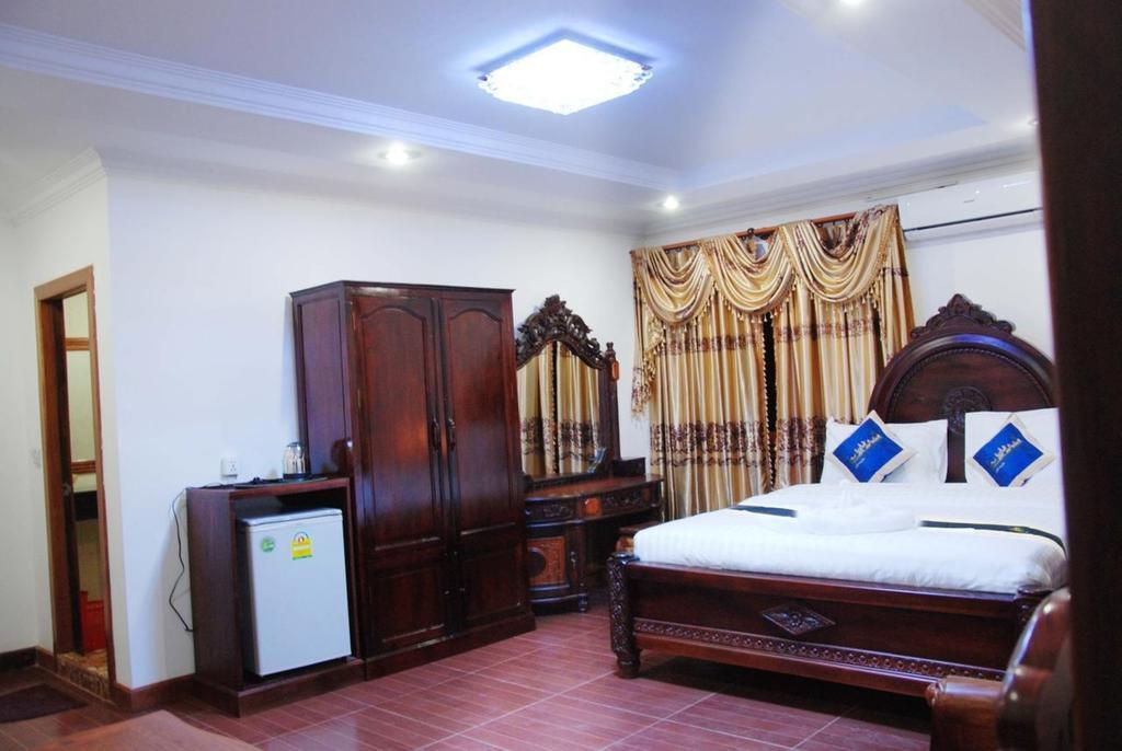 Emerald BB Battambang Hotel Exteriör bild