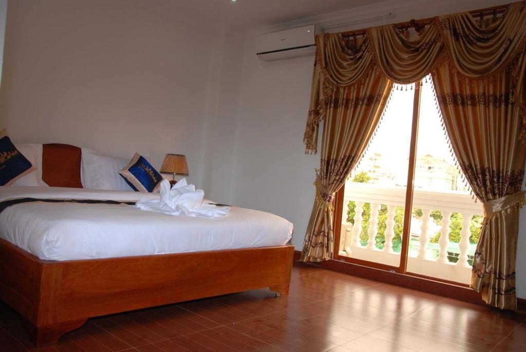 Emerald BB Battambang Hotel Exteriör bild