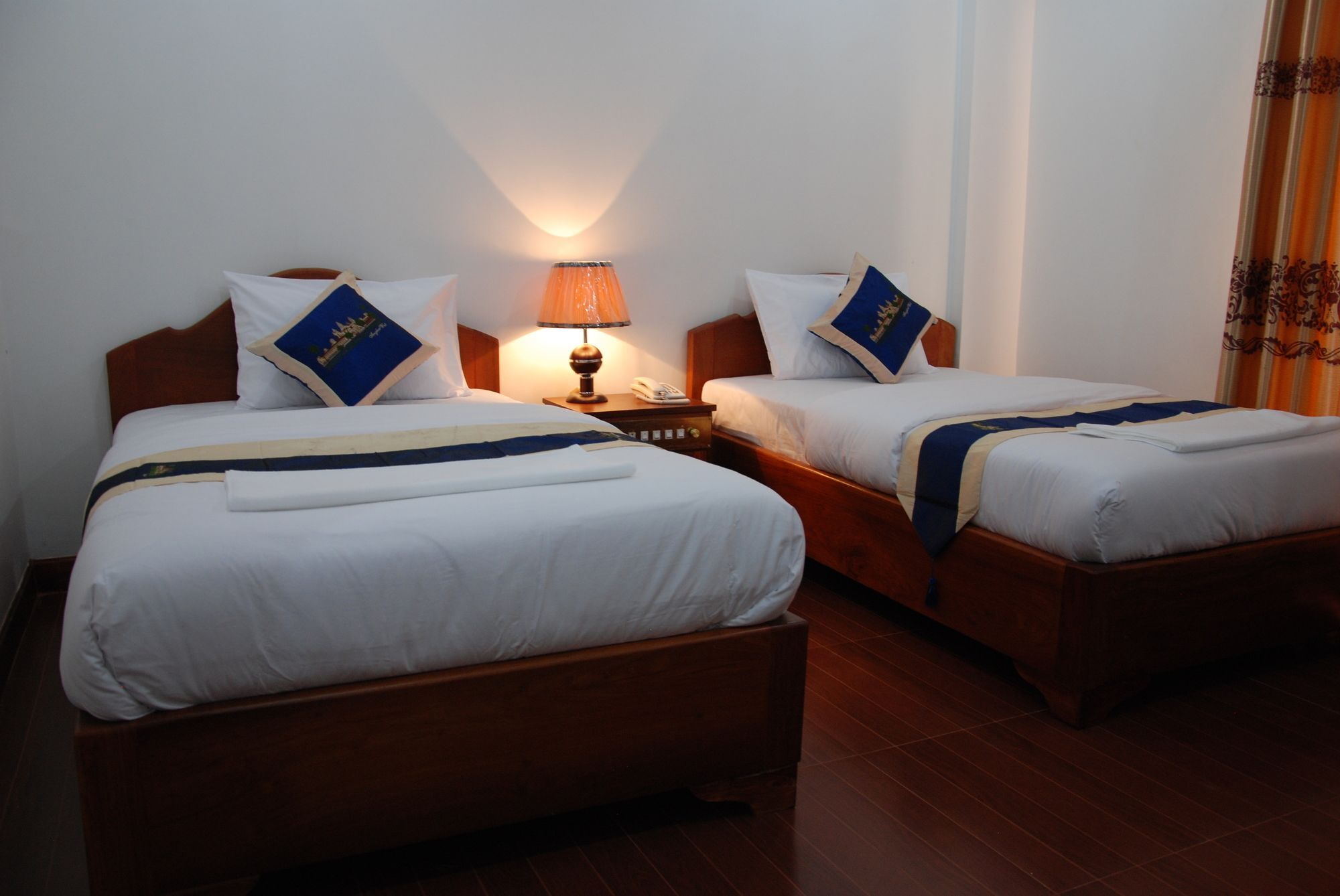 Emerald BB Battambang Hotel Exteriör bild