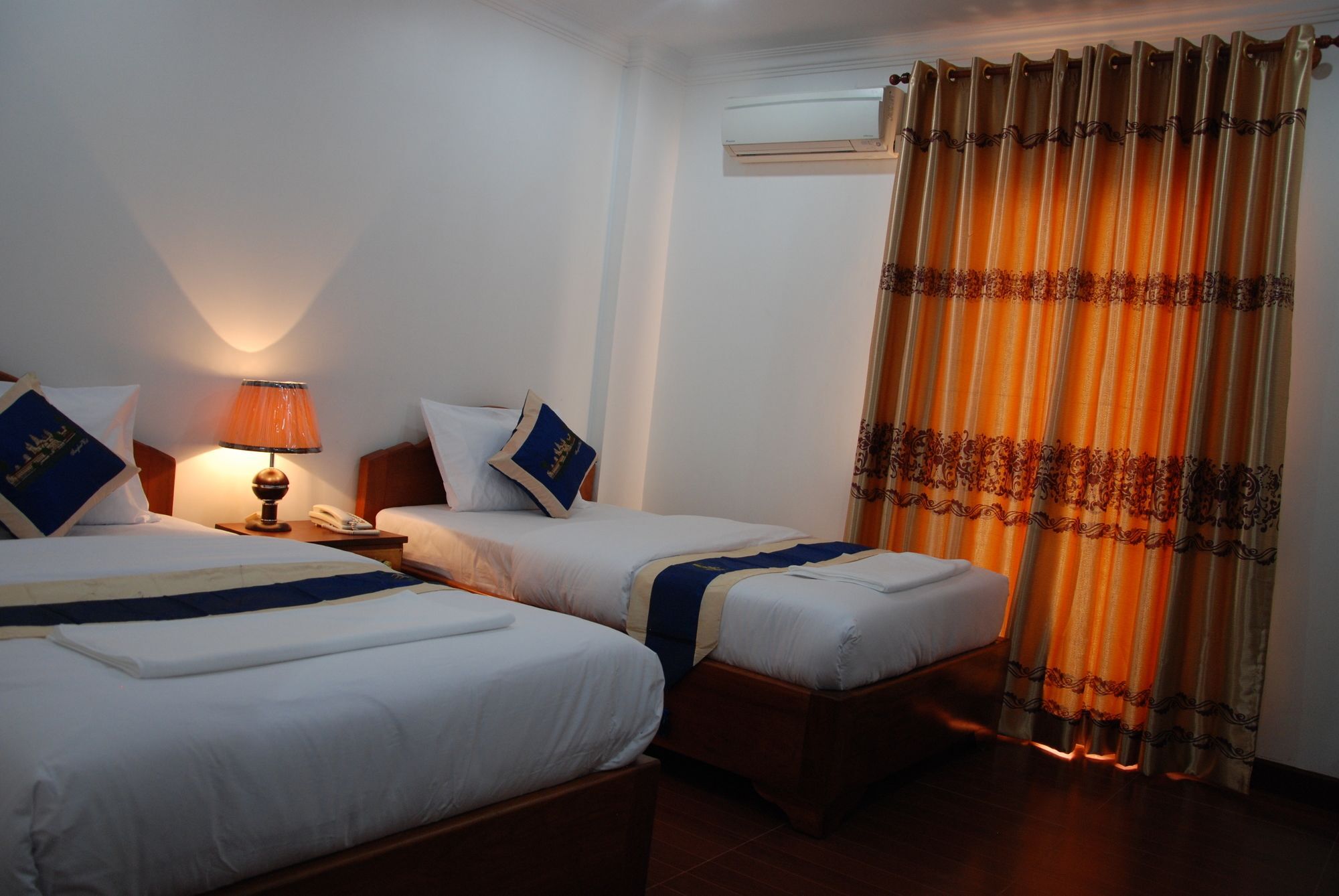 Emerald BB Battambang Hotel Exteriör bild
